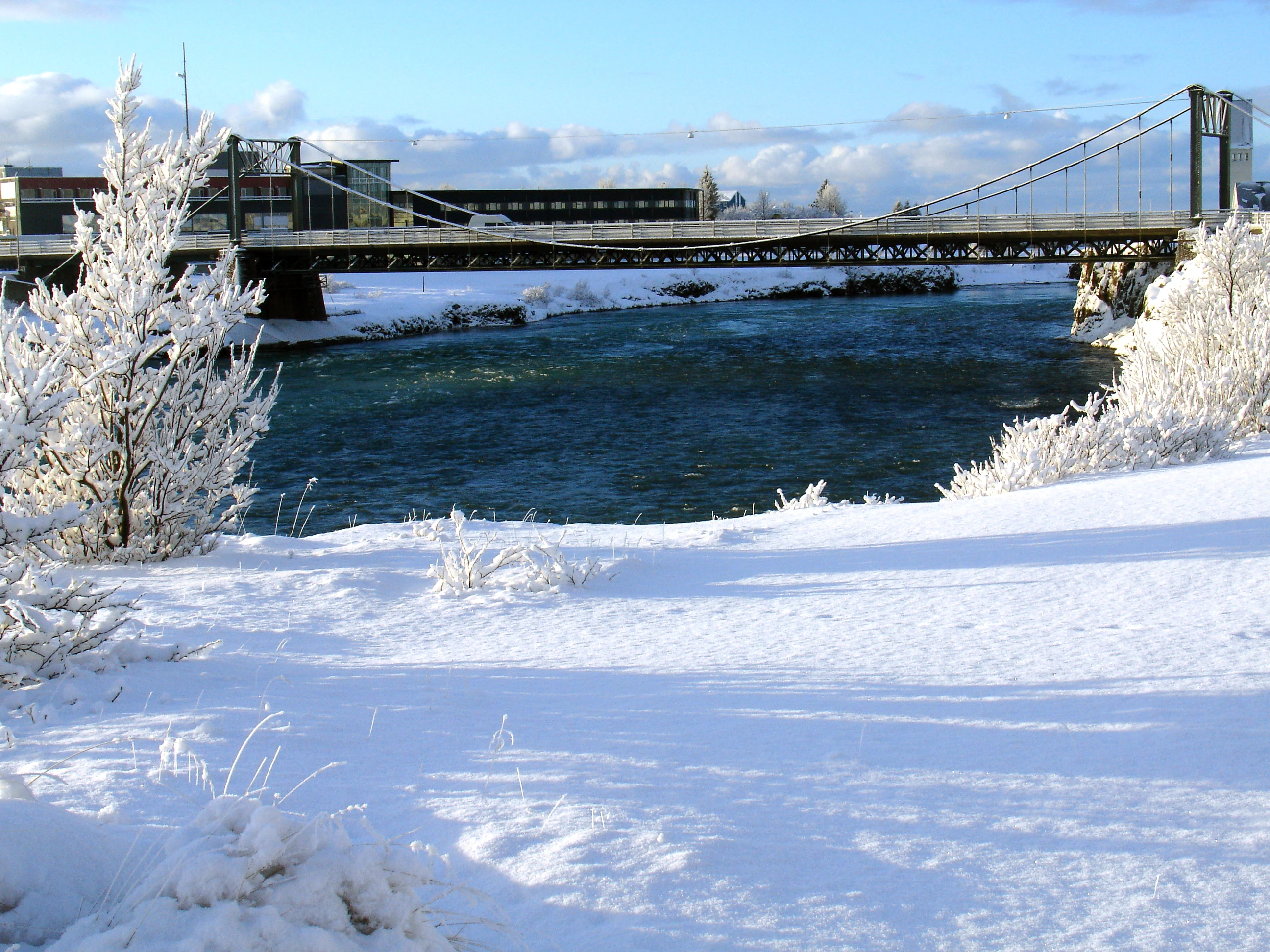 Ölfusárbrú and the Ölfusá River at Selfoss in winter